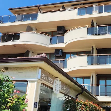 Golden Sunrise Apartment