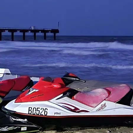 Golden Sunrise Apartment *