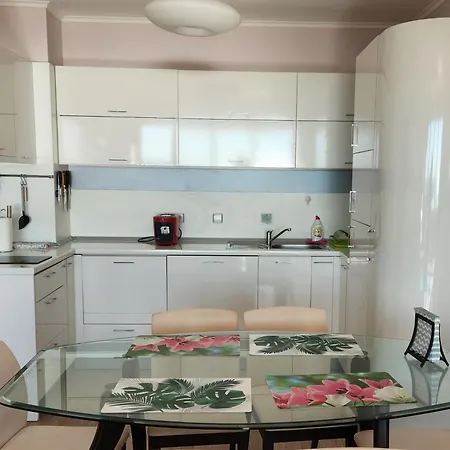 Golden Sunrise Apartment